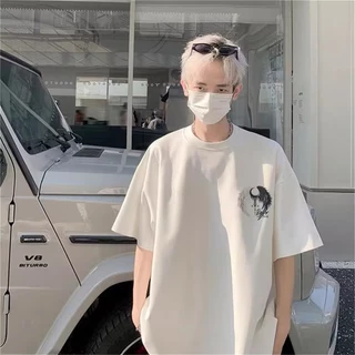 เสื้อยืดแขนสั้นสไตล์สตรีทอเมริกันแบรนด์ดังสำหรับผู้ชายและผู้หญิงในช่วงฤดูร้อนสไตล์สตรีทย้อนยุคหลวมๆ เสื้อคู่รัก