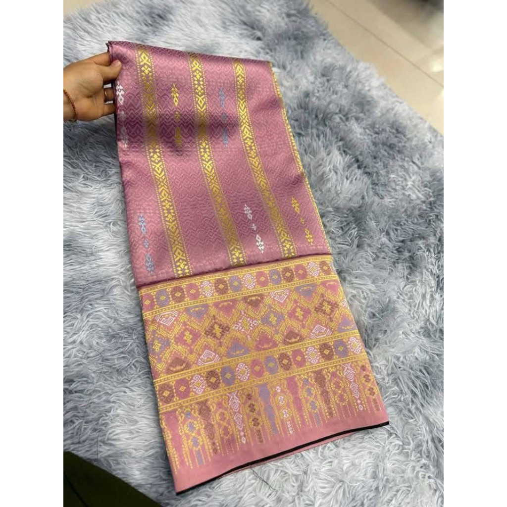 ผ้าถุงมีลวดลายสวยงามผ้าถุง(รับตัดแจ้งรอบเอว สะโพก ความยาว)