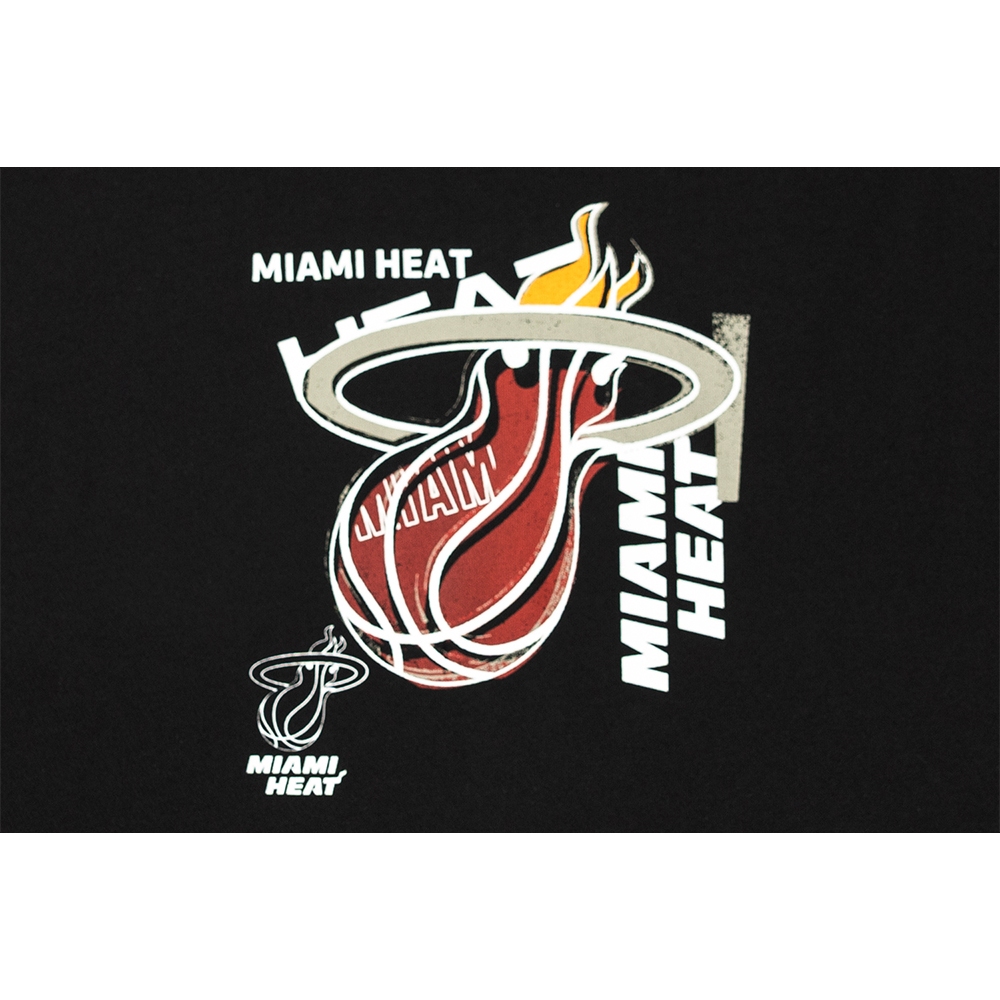 New Era تيشيرت واسع Miami Heat — أسود — صورة 2