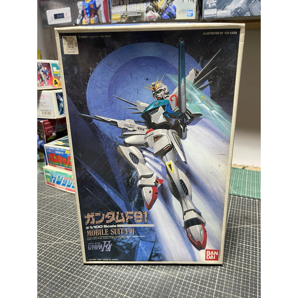 1/100 Gundam F91 Mobile Suit F91