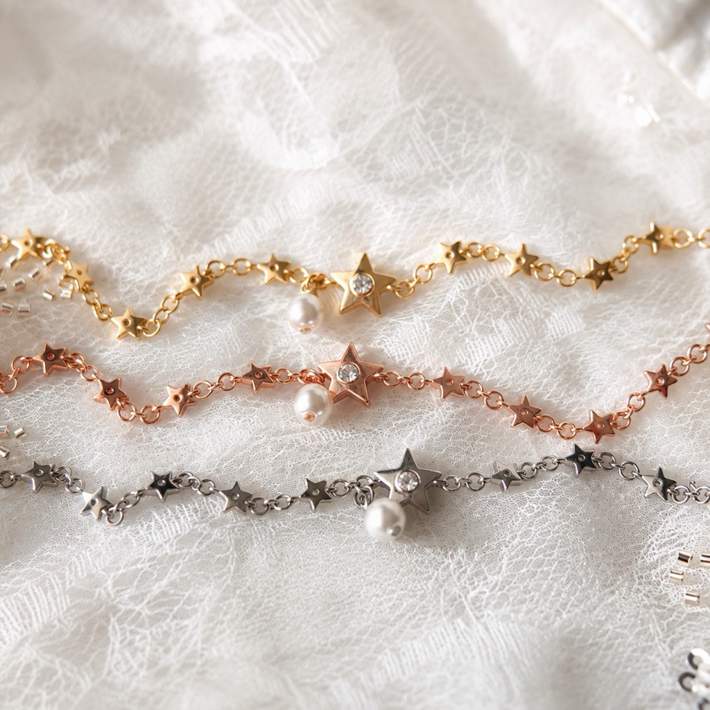 Socrush.bkk | VELVET STAR bracelet สร้อยข้อมือ ดาว มุก