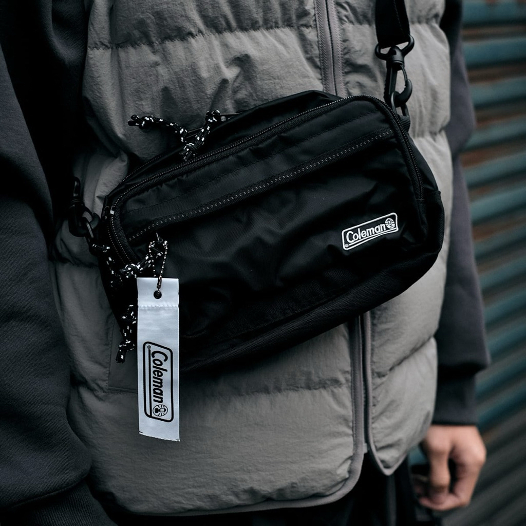 กระเป๋าสะพายข้าง Coleman Walker Pouch กระเป๋าคาดเอว