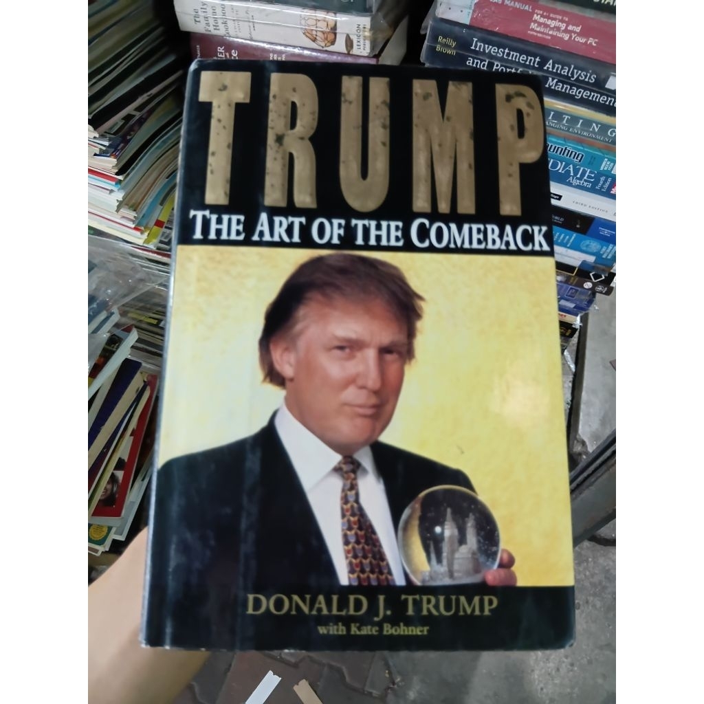หนังสือ TRUMP The Art of the Comeback