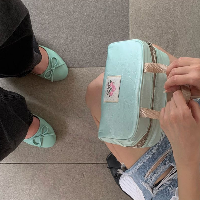 SUNSCRÈME - MINI ROSIE POUCH (กระเป๋าใส่เครื่องสำอาง/มือถือ/กล้อง)