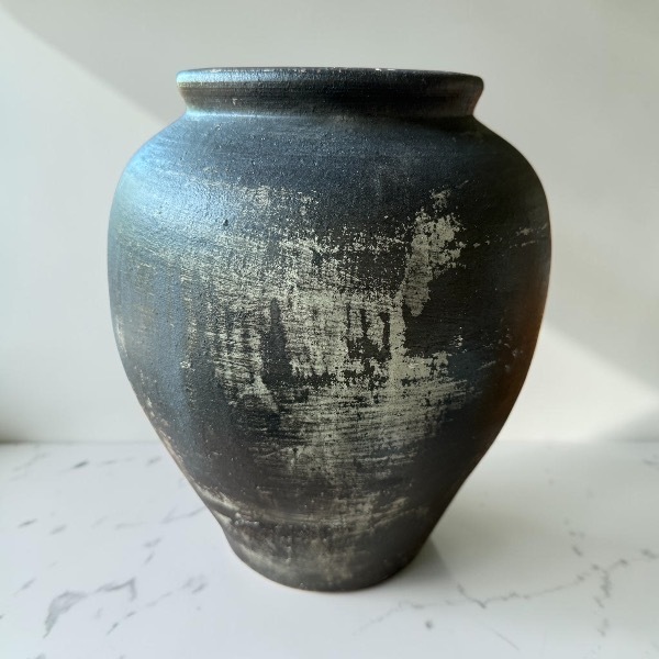 Vase แจกันดินเผาทรงไหอ้วนเรียบ วินเทจสไตล์ ขนาด 23 x 29 cm.