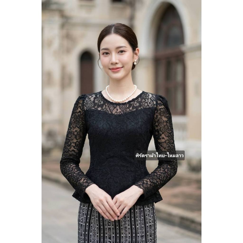 เสื้อลูกไม้อิตาลีคอกลมเอวระบายสีดำ (อ10)