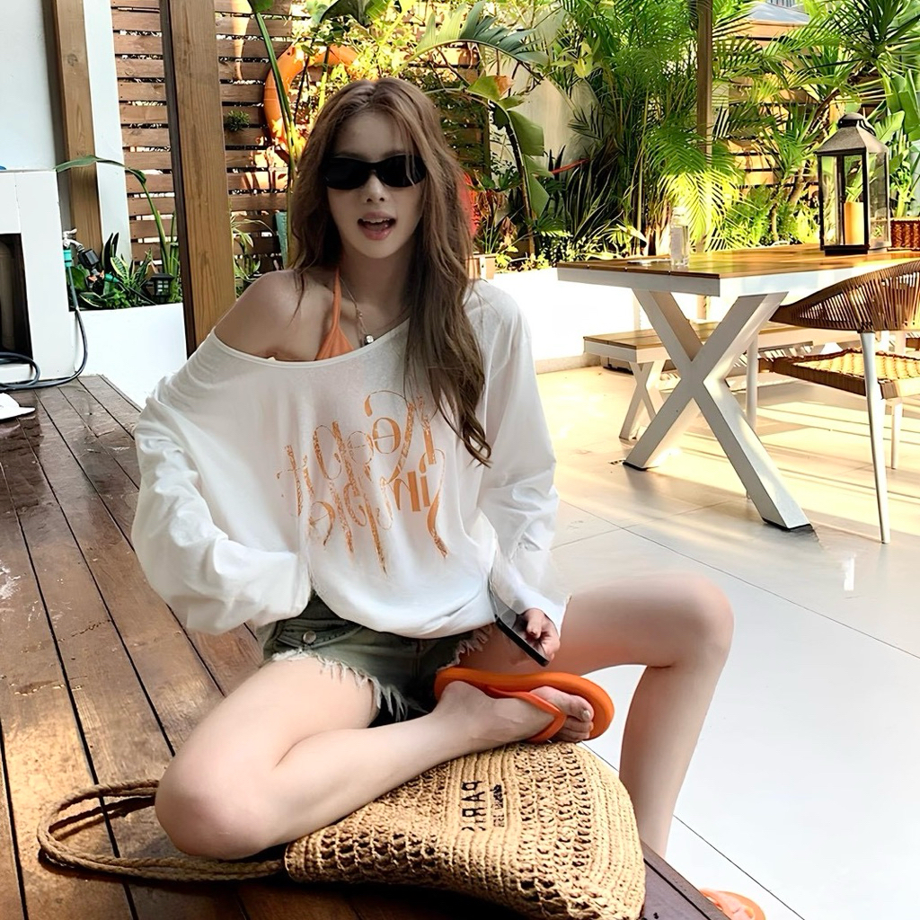 🍊รุ่นนี้ได้ 2 ชิ้นค่า🍊เสื้อตัวในเป็นสายเดี่ยว+ตัวนอกเป็นเสื้อแขนยาวผ้าพลิ้ว น่ารักม้าก รุ่นนี้ต้องรีบเก็บนะคะ 7039#