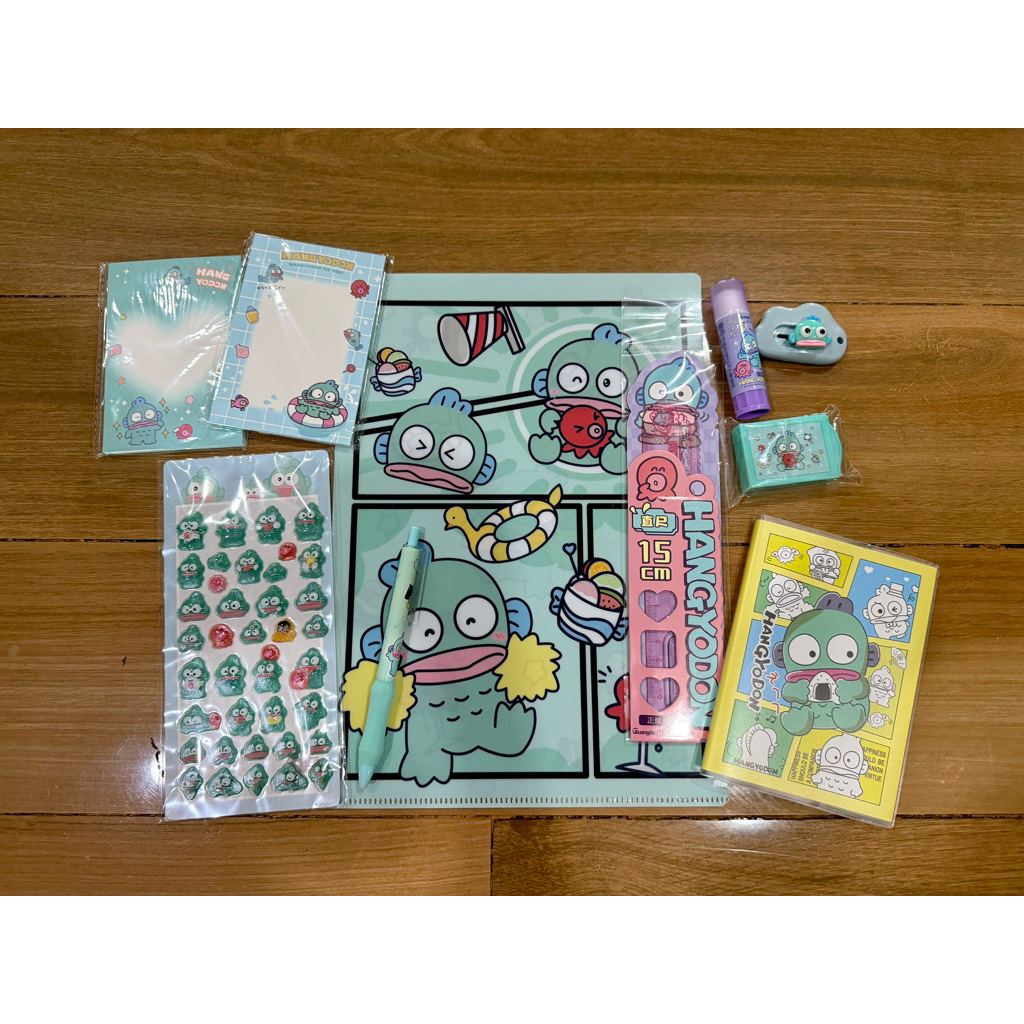 เซ็ตเครื่องเขียน 10 ชิ้น Hangyodon