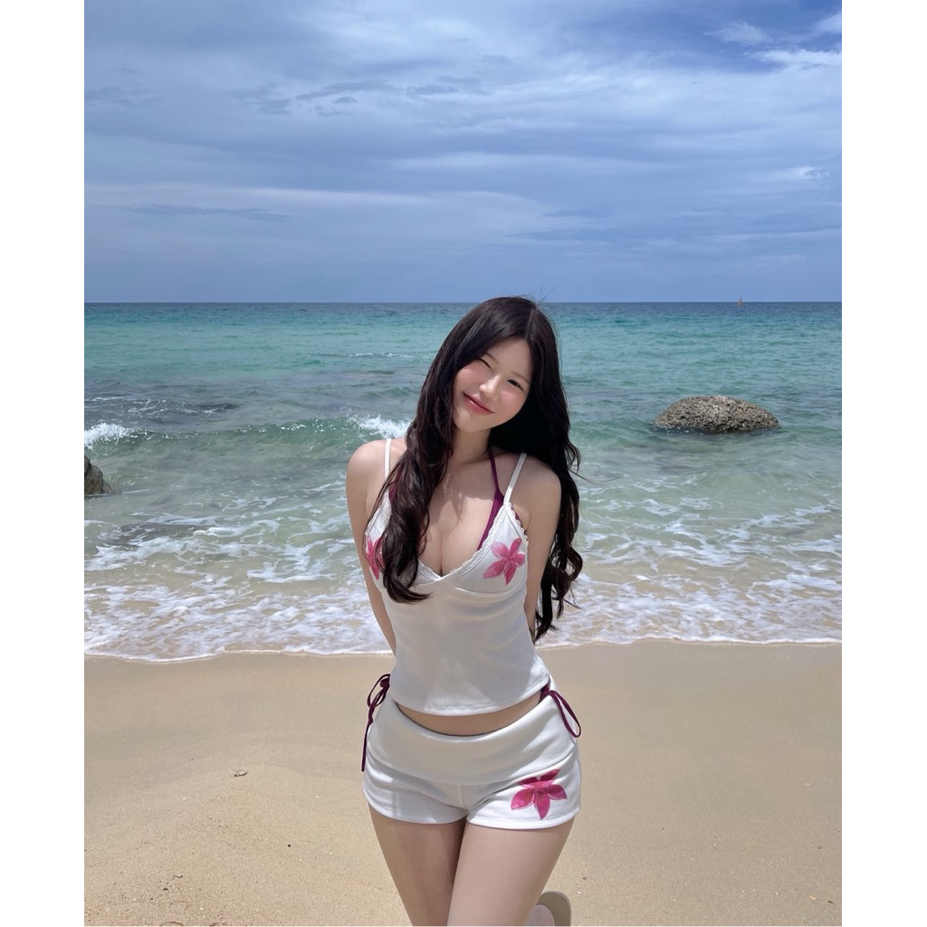 สายเดี่ยว+กางเกง สกรีนดอกไม้