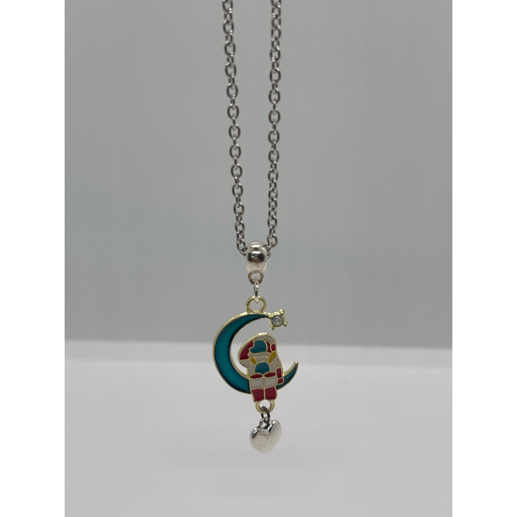 seeing you from the moon (44cms end to end length) necklace สร้อยคอพร้อมจี้