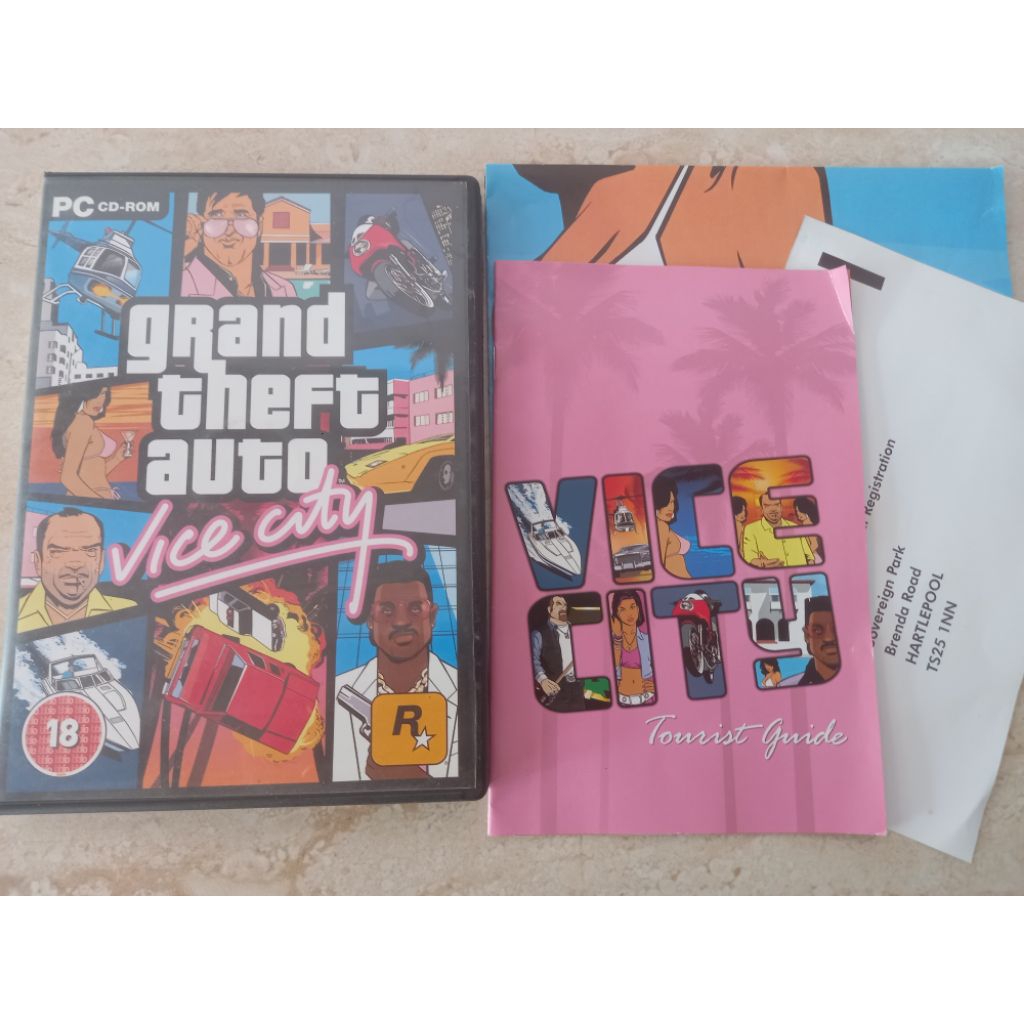 2 cd PC CD - ROM / Grand Theft auto Vice City ( + 18 ) Excellent Condition GTA