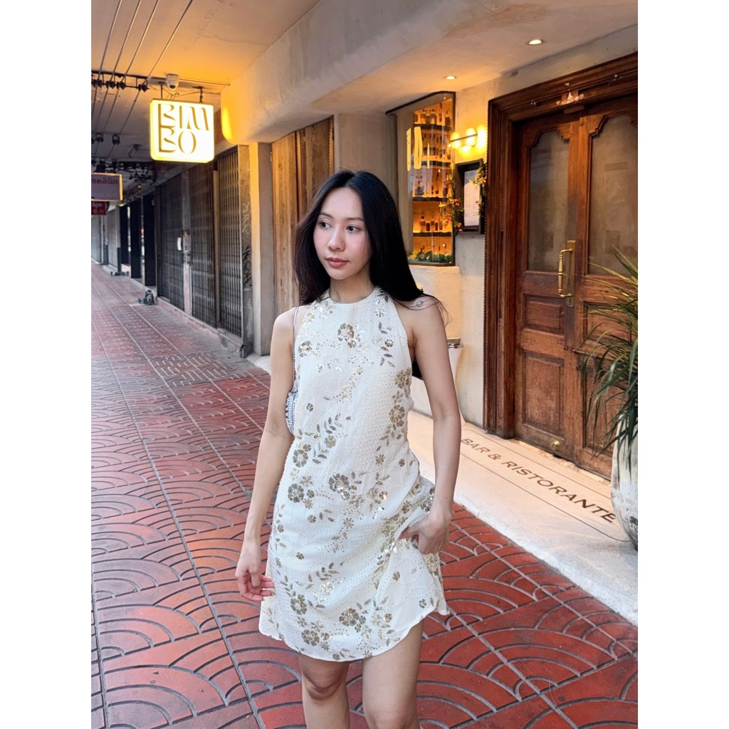 Lumi dress งานปักเลื่อมละเอียดมากกก ดีเทลผูกหลังเพิ่มความเซ็กซี่กรุบกริบ