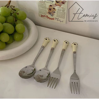 【พร้อมส่ง】🍴 ช้อน ส้อม ด้ามจับ เท้าหมี สุดน่ารัก สแตนเลสอย่างดี ด้ามทำจากเซรามิก สไตล์คาเฟ่ ช้อนเท้าแมว ช้อนเท้าหมา