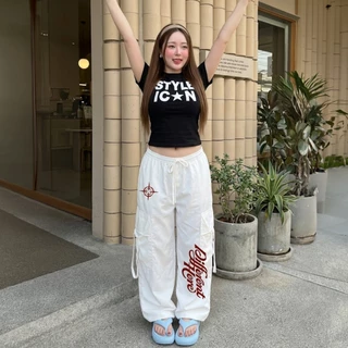 กางเกงคาร์โก้ ทรงกระบอกใหญ่ เอวยางยืด สาวอวบใส่ได้ สกรีนลายเท่ๆ มีเชือกรูดปลายขา มีไซส์ให้เลือก รุ่น คาเฟอีน DIFF