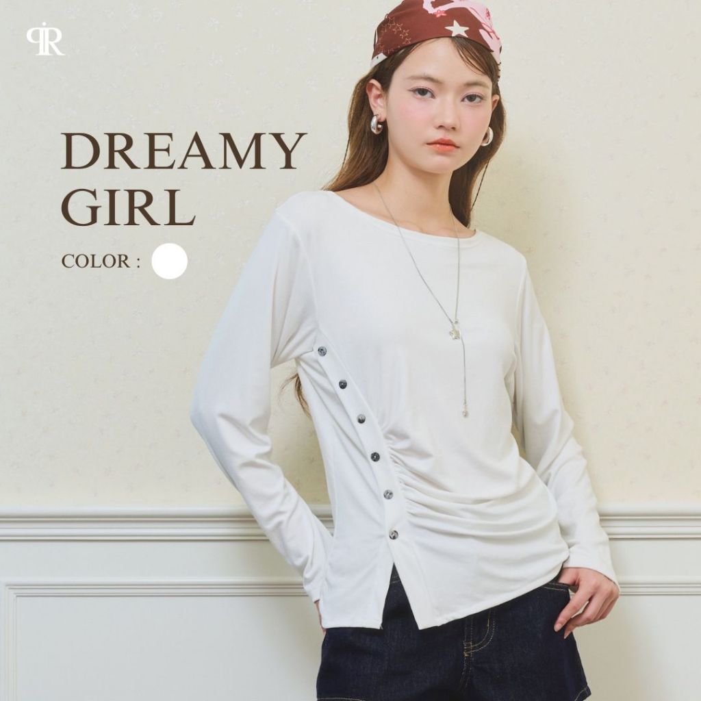 Panchitar Dreamy Girl – เสื้อแขนยาว ดีเทลจับย่นและกระดุมด้านข้างช่วยให้ทรงดูนุ่มนวลใส่ง่าย ให้ลุคเรียบแต่ยังมีความน่ารัก