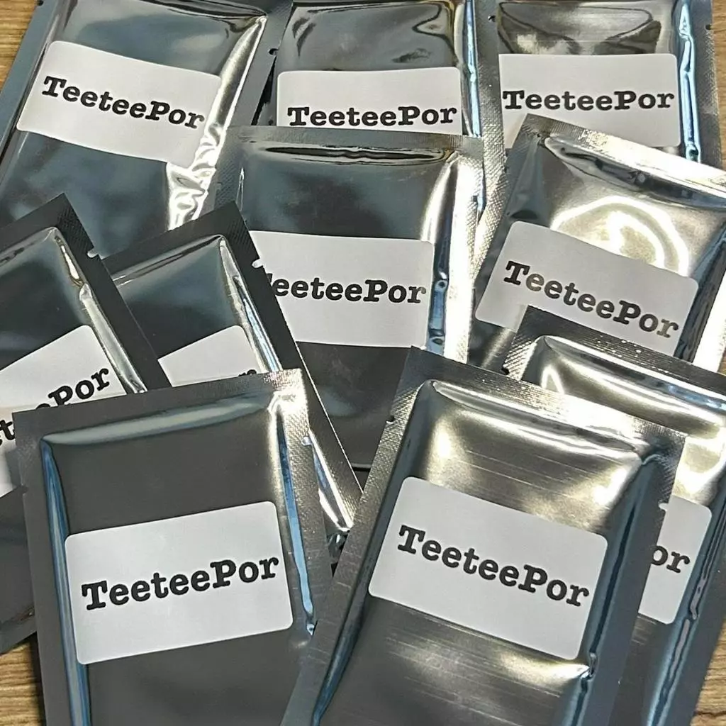 โฟโต้การ์ด TeeteePor สุ่มลาย 5 ใบ / 1 ซอง สินค้าพร้อมส่ง