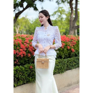 เสื้อลูกไม้รุ่น-มรกต แขนยาว 5ส่วน คอวี ตกแต่งกระดุมแกะได้