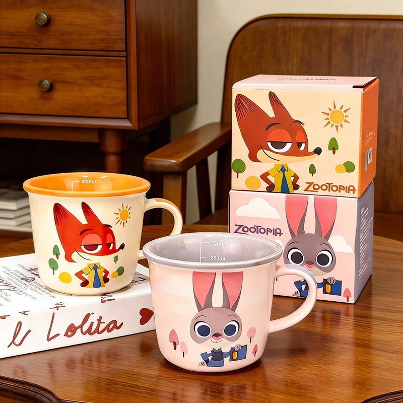 【ของแท้】Zootopia แก้วมัคเซรามิก 340ml ลาย Judy & Nick  มีสเกลวัดน้ำ สีสดใส น่ารัก พร้อมกล่อง ของขวัญ ของขวัญสำหรับเพื่อน