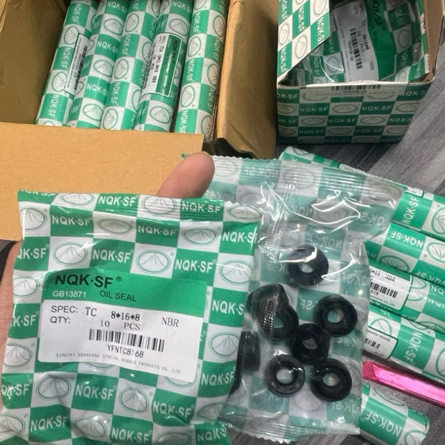 ซีลกันสะบัด Ohlins NQK ขนาด 8x16x8 คุณภาพ OEM ซื้อ 10 แถม 2 ชิ้น