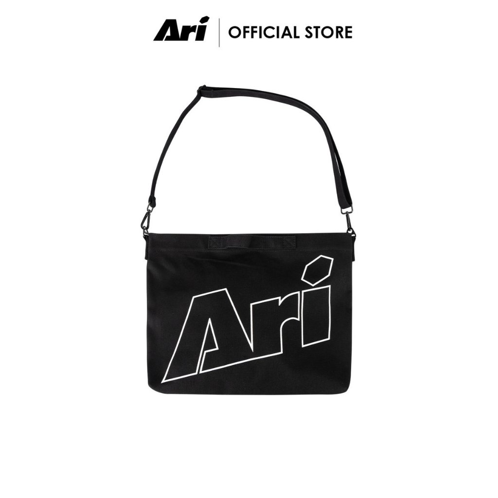ARI SHOULDER BAG - กระเป๋าสะพายไหล่ อาริ SHOULDER BAG