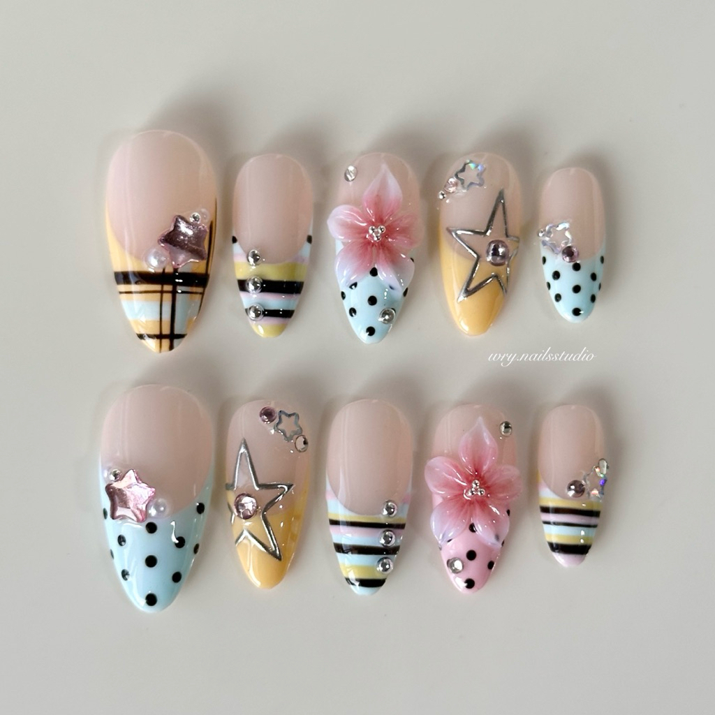 เล็บปลอมสำเร็จรูป pvc nails 227 ( ถ่ายรูปจากงานจริงทุกชิ้น )