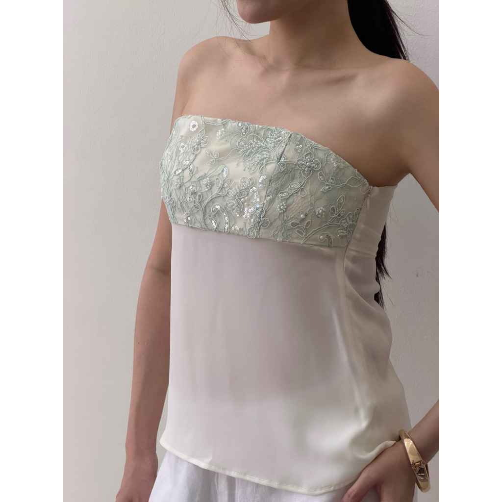 LE DOS - Gaia Tube Top เสื้อเกาะอกผ้าชีฟอง & ผ้าลูกไม้ปักเลื่อม