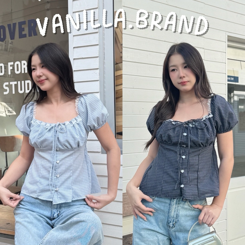 เสื้อคอเหลี่ยมแขนพอง ปักลูกไม้ กระดุมหน้า -knttm / VB0641