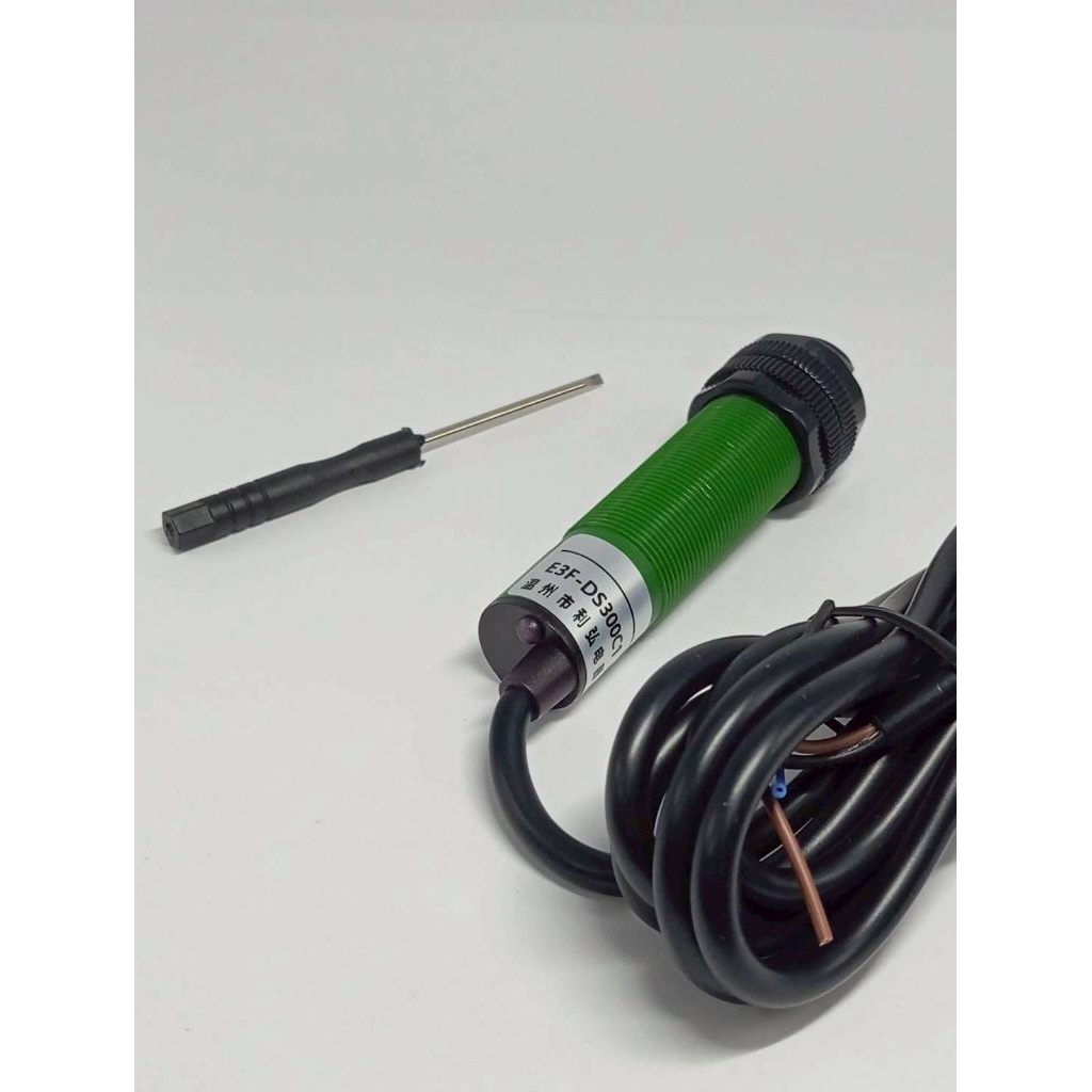 มือ1 E3F-DS300C1 เซ็นเซอร์จับวัตถุ โฟโต้เซ็นเซอร์ ชนิด NPN 6-36VDC มีของในไทยพร้อมส่งทันที ส่งไว