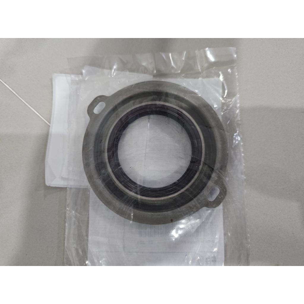 ซิลหน้าเกียร์ GM A5S390R A5S360R 5L40E