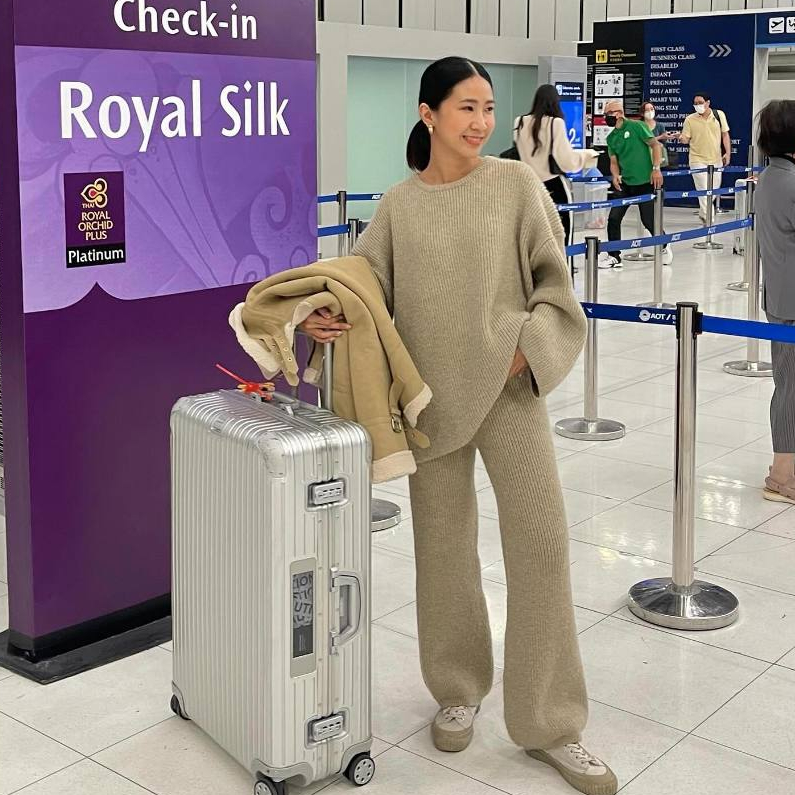 [พร้อมส่ง] SAC.BKK ชุดเช็ท airport look เนื้อผ้าไหมพรมหนานุ่ม รุ่น Airport Trousers Set