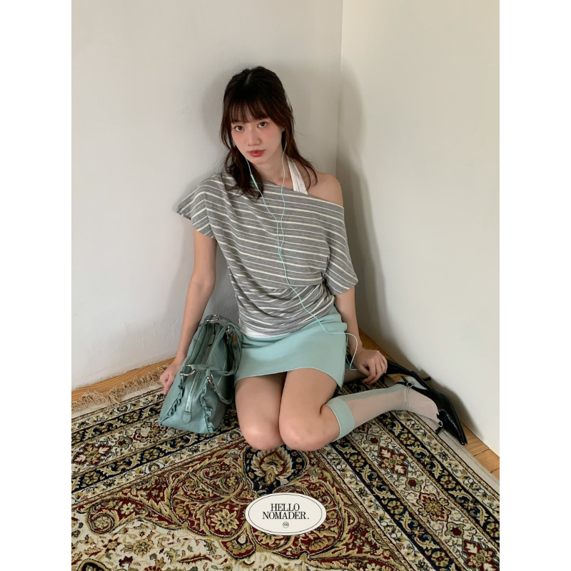 NOMADE.& พร้อมส่ง Teal kiss top {เสื้อปาดไหล่ลายทาง}