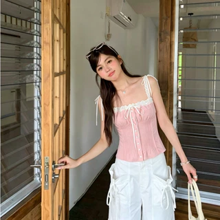 KUMI พร้อมส่🧚‍♀️ เสื้อสายเดี่🧚‍♀️ เสื้อเบลาส์สีขาวผ้า แฟชั่นฝรั่งเศส เสื้อสายเดี่ยวหวานใส่ สวมใส่สบายไม่อับ