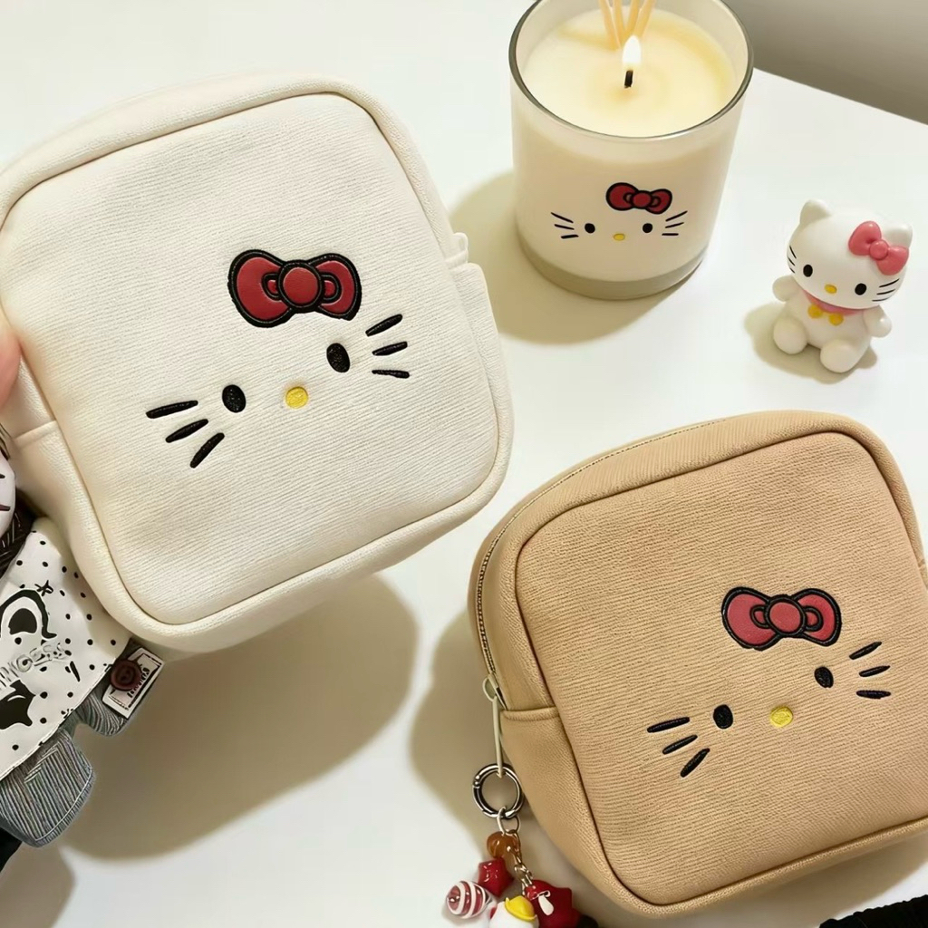 สินค้าพร้อมส่ง กระเป๋าใส่เครื่องสำอางค์สี่เหลี่ยม ขนาดพกพา Hello Kitty ปักลาย