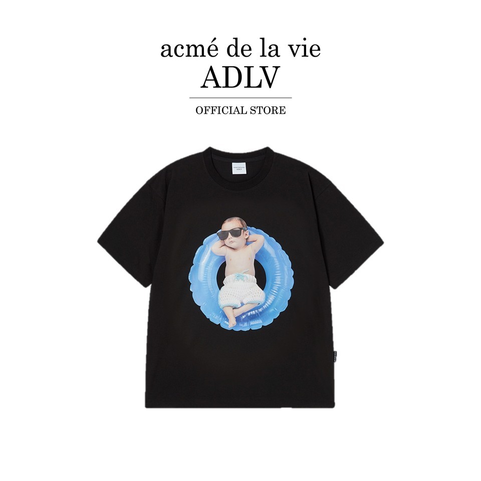 ADLV [acme de la vie] เสื้อยืด Oversize รุ่น Baby Face Tube Boy Sleeve T-Shirt Black (50051OBFSSU_U5BKXX)