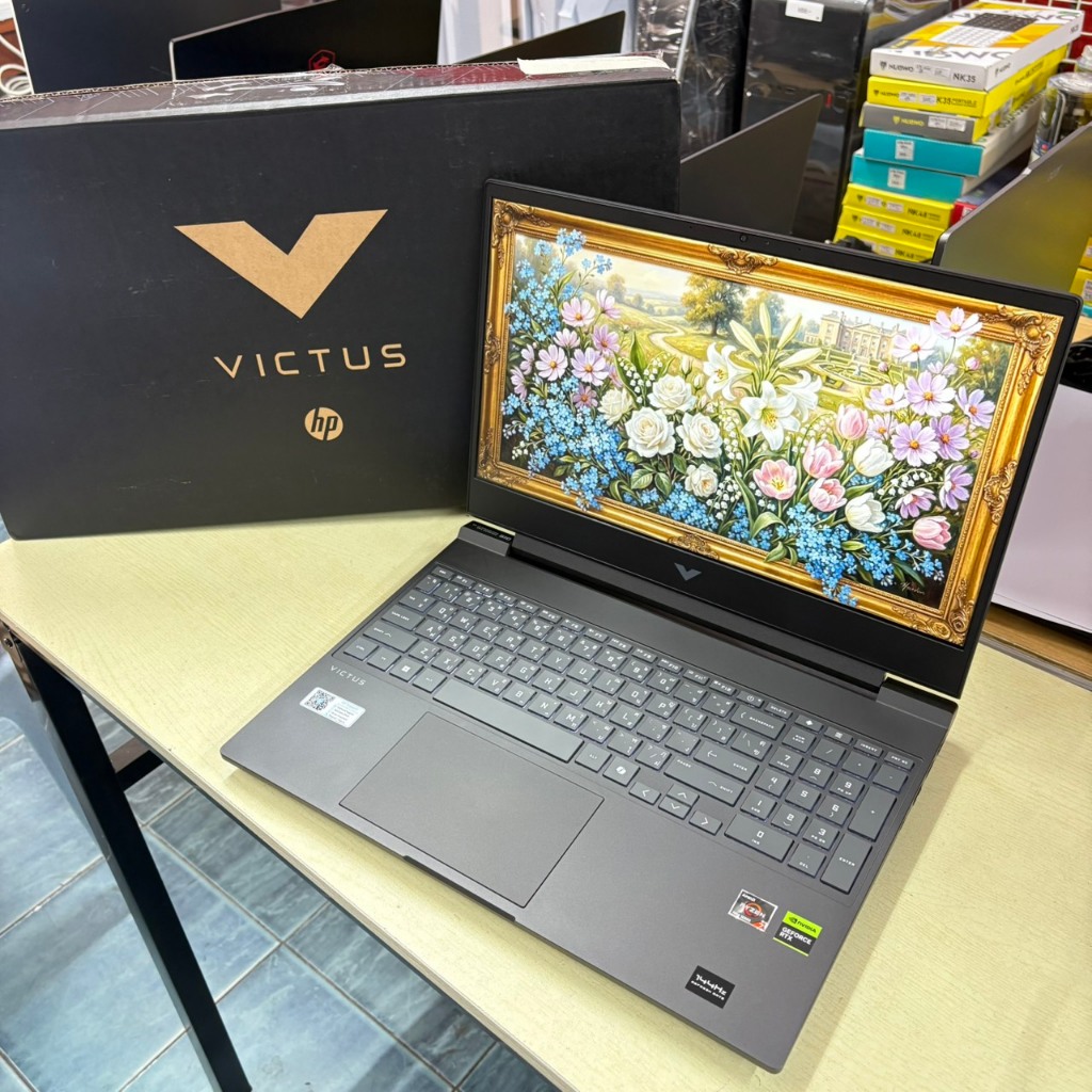 HP  VICTUS  15 - FB3086AX  *เครื่องใหม่ไม่ผ่านการใช้งาน  ประกันศูนย์  HP  เต็ม  2  ปี  06/2028 พร้อม