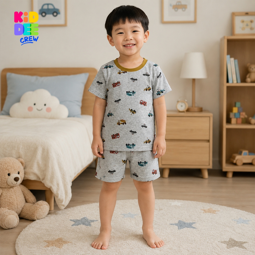 KiddeeCrew ชุดเซ็ทเด็ก เสื้อกางเกงแขนขาสั้น ผ้าcotton100% เสื้อผ้าเด็กลาย เทาลายรถแดง เหมาะอายุ 1 ปีถึง 12 ปี
