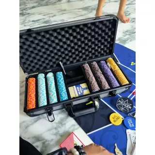 🚚พร้อมส่งจากไทย ส่งผ้าปูโต๊ะ【300/400/500ชิป】 คุณภาพสูง อุปกรณ์เหรียญทองสำหรับเล่นเกมกระดาน