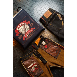 Pinion 21oz หมีทองBY Okayama Denim New หม Indigo X gold 21 oz ) Produced ผลิตออกมาเพียง250 ตัว indigo fade เฟดฟ้า