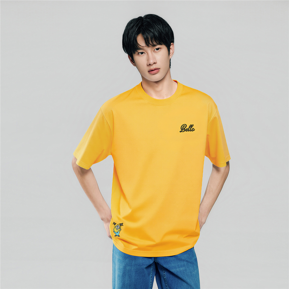 GIORDANO เสื้อยืดผู้ชาย Men's Relax Tee (Minions 3) 01096003