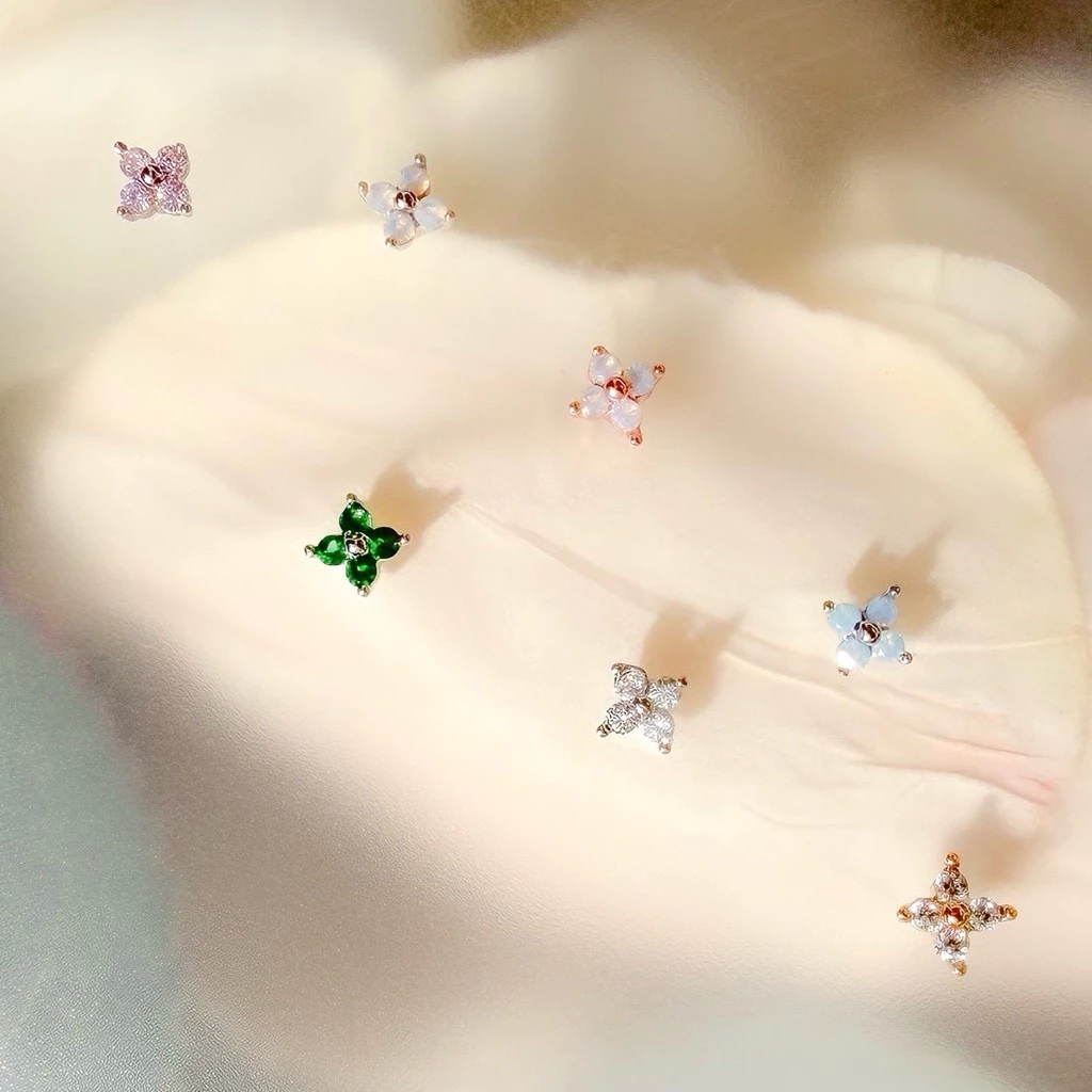 More Than Piercing: MP40 Mini Clover *waterproof* จิวหู/ต่างหู