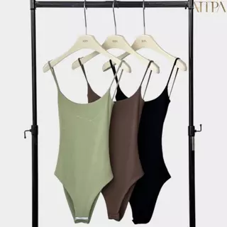 Atipashop - Lunara Bodysuit | บอดี้สูทสายเส้นเล็ก ลุคมินิมอล เปิดหลังเซกซี่เบาๆ