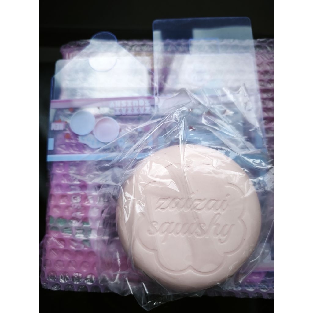 Zai Zai squishy มือ 1  Gummy Candy สีชมพู