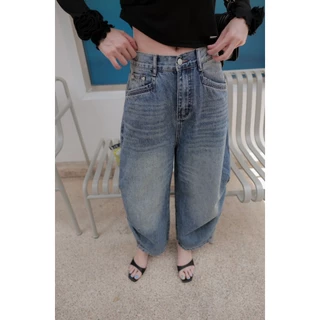 (พร้อมส่ง) Cropped Mom Jeans กางเกงยีนส์ทรงมัม 9 ส่วน - A3726