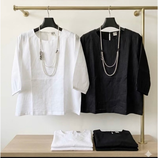 เสื้อผ้าลินินแท้100% คอกลม เจาะกระดุม 1 เม็ด แขน 3/4  สีสันสดใส  ใส่สบาย เนื้อผ้าดี พร้อมส่งคะข
