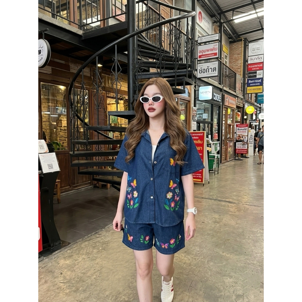 A1559 ชุดเซต เสื้อ + กางเกงยีนส์ ขาสั้น ปักลาย ดอกไม้ ผีเสื้อ