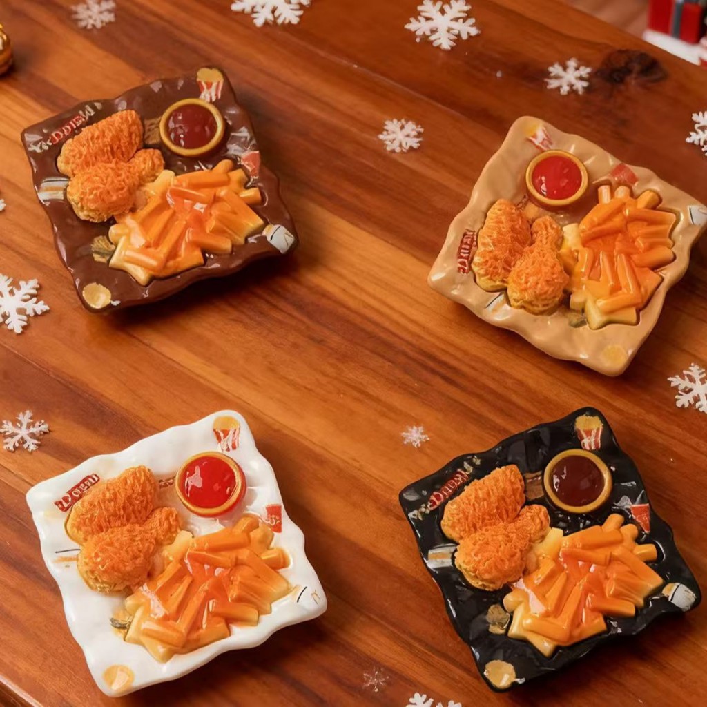 j252B ถาดไก่ทอดเฟรนช์ฟรายส์ของเล่นเหมือนจริงสุ่ม 1 ชิ้น
