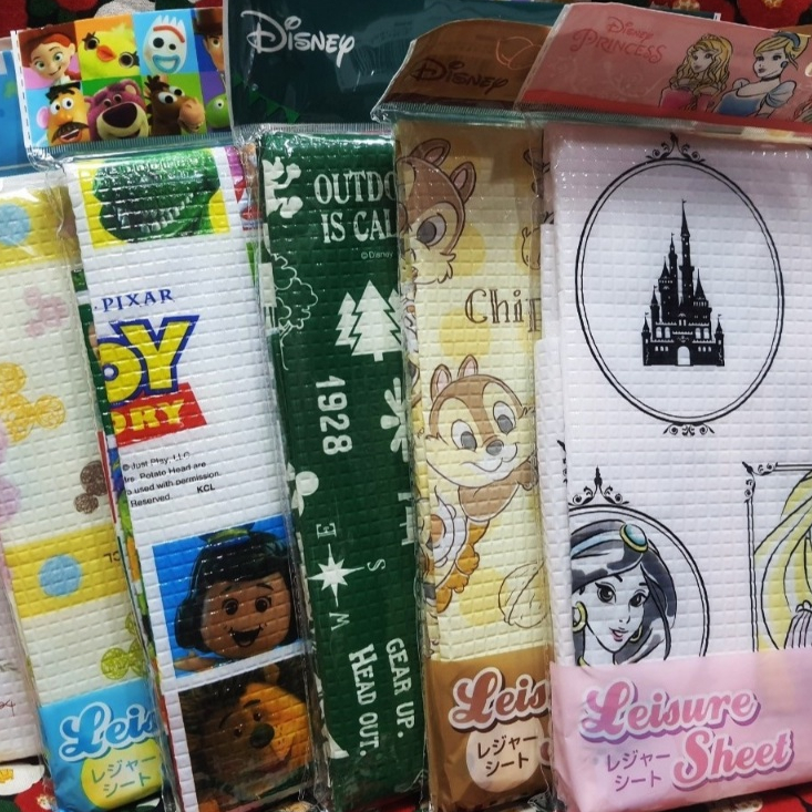 Picnic MAT Disney Sanrio Leisure sheet เสื่อ ปิคนิค แผ่นรองนั่ง รองของ คอนเสิร์ต พกพา ซานริโอ้ ดิสนีย์ ของแท้จากญี่ปุ่น