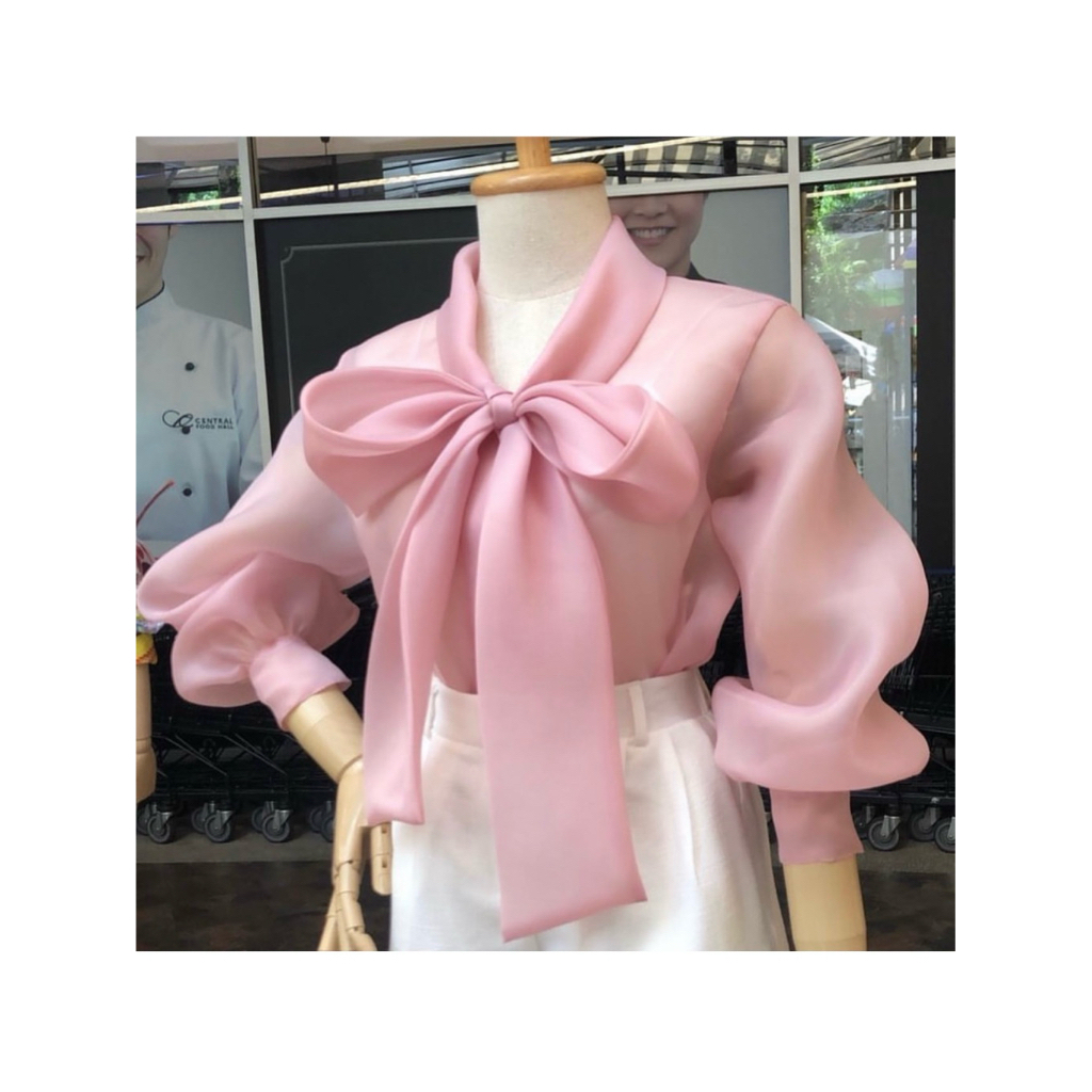 เสื้องานตัดร้าน เชิ้ตคอผูกโบว์ กระดุมซ่อนด้านหน้า ผ้าออแกนดี้ ทรงสวย ขายดีที่สุด!!