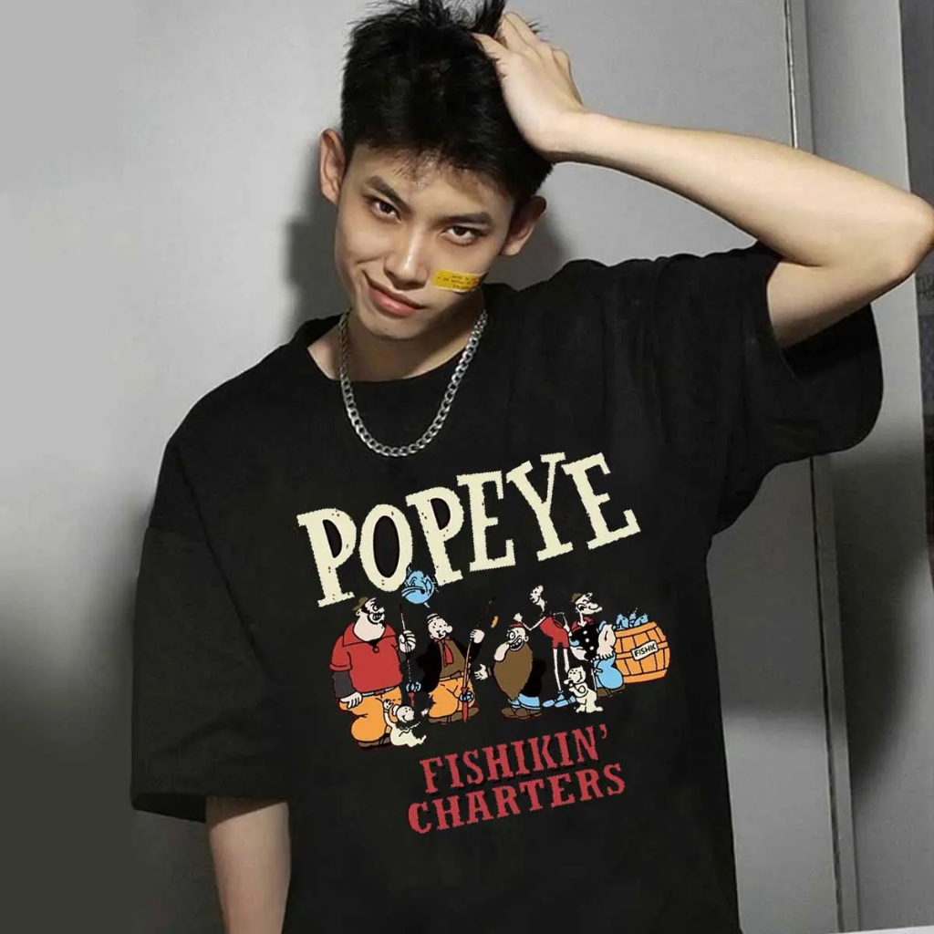 เสื้อยืดลาย Popeye ตัวละครทั้งกลุ่ม ตัวอักษรย้อนยุค พิมพ์หน้าอก สีดำ ผ้าฝ้าย 200GSM ทรงโอเวอร์ไซซ์ สไตล์วินเทจสตรีท