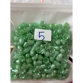 ลูกปัดดอกบัวดินเคลือบมุก ถุง 100 กรัม